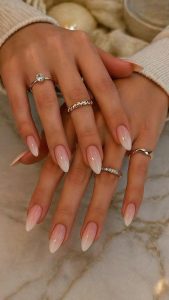 طراحی بیبی بومر روی کاشت ناخن در قزوین