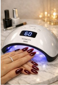 کاشت ناخن ژلی طبیعی با دستگاه UV در قزوین